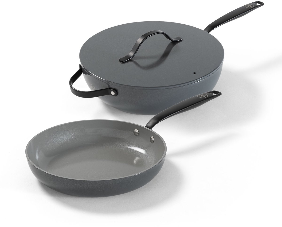 BE Living Essential Series Pannenset 2-delige Pannenset - Ø 28 cm Koekenpan + Ø 30 cm Wokpan - Grijs